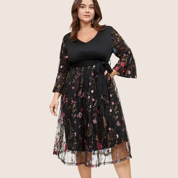 BloomChic Plus Size 2XL Floral Embroidered Mesh Patchwork Bell Sleeve Dress - Picture 1 of 6